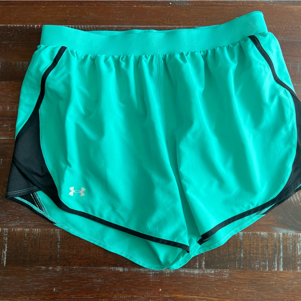 - Women’s plus size shorts